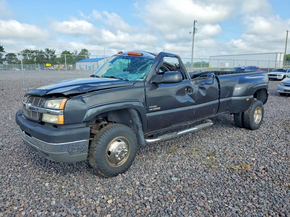 2004 CHEVROLET SILVERADO - Търг №63578056