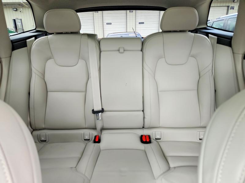 Photo 10 from auction – 2025 VOLVO XC60 with VIN YV4M12RM6S1028752