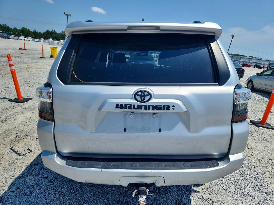 Photo 6 from auction – 2023 TOYOTA 4RUNNER with VIN JTEEU5JRXP5303154
