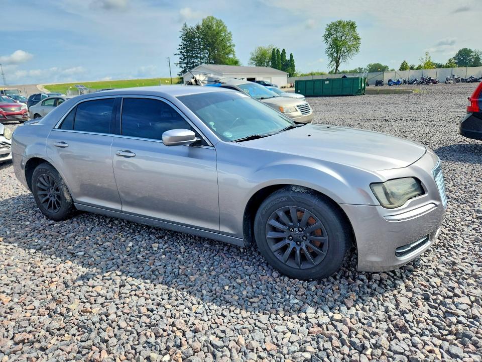 Photo 4 from auction – 2014 CHRYSLER 300 with VIN 2C3CCAAG5EH327216