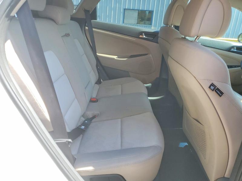 Photo 10 from auction – 2016 HYUNDAI TUCSON with VIN KM8J33A20GU162643