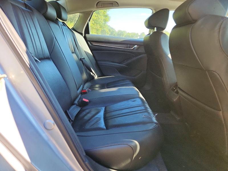 Снимка 10 от търг – 2019 HONDA ACCORD с VIN 1HGCV2F95KA035874