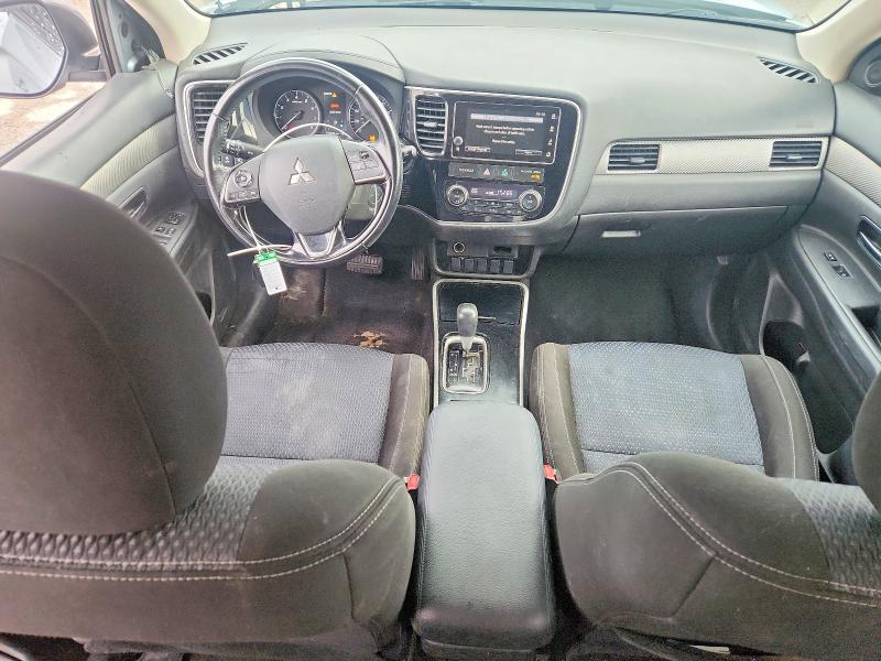Photo 8 from auction – 2017 MITSUBISHI OUTLANDER with VIN JA4AZ3A37HZ045880