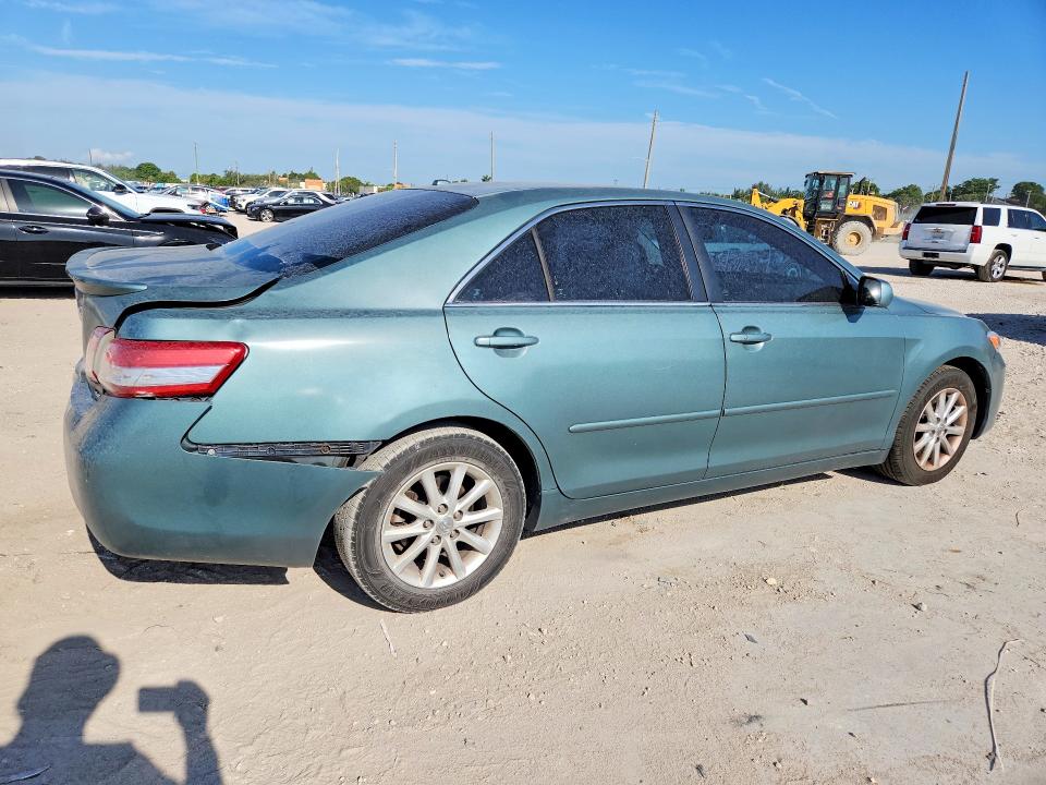 Photo 3 from auction – 2011 TOYOTA CAMRY with VIN 4T1BF3EK4BU627844