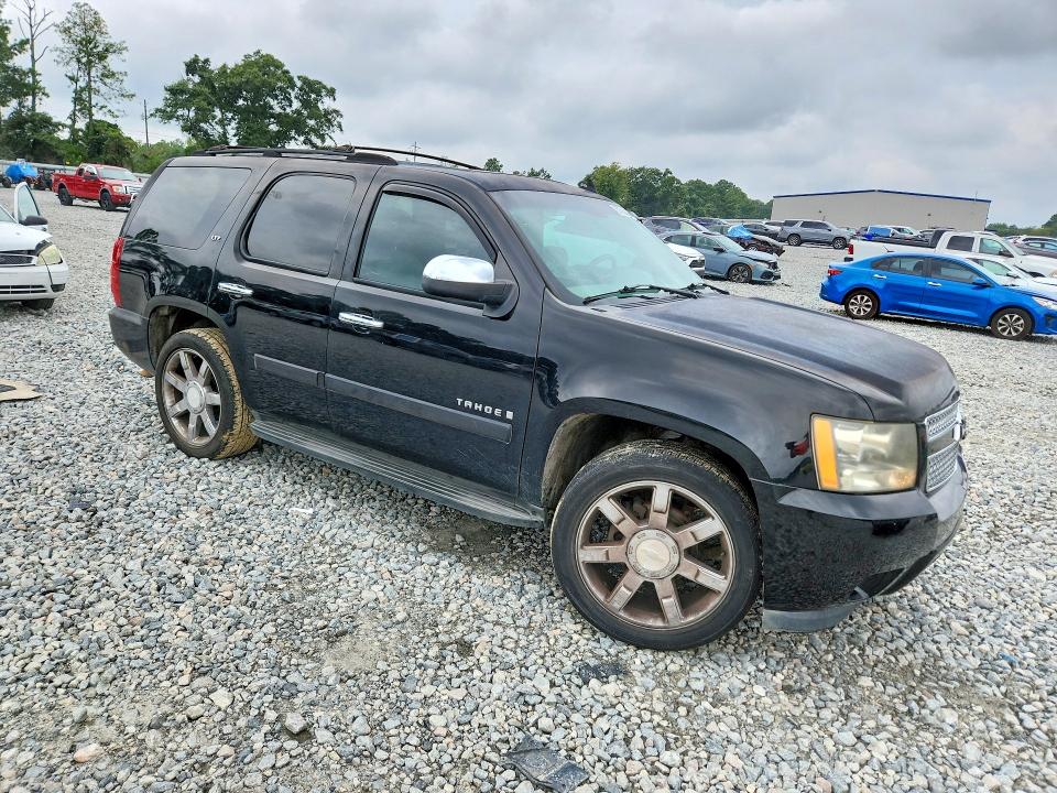 Photo 4 from auction – 2007 CHEVROLET TAHOE with VIN 1GNFC13JX7R296282