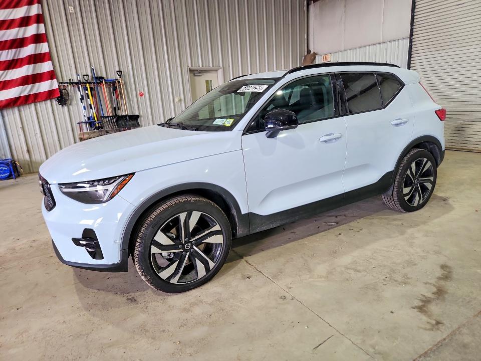 VOLVO XC40 2026 with VIN YV4L12UC6T2788024 - Photo from auction