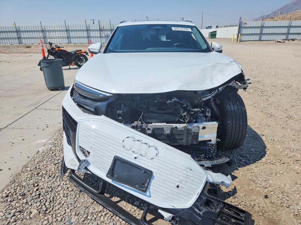 Photo 5 from auction – 2025 AUDI Q6 E-TRON with VIN WA124BGF5SA008685