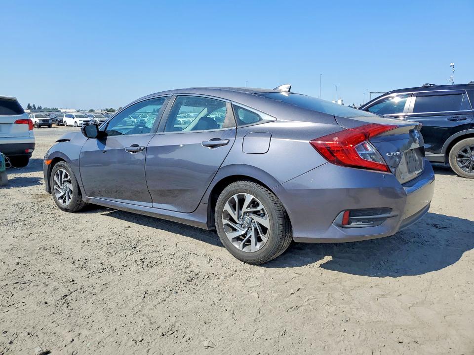 Photo 2 from auction – 2017 HONDA CIVIC with VIN 19XFC2F73HE200715