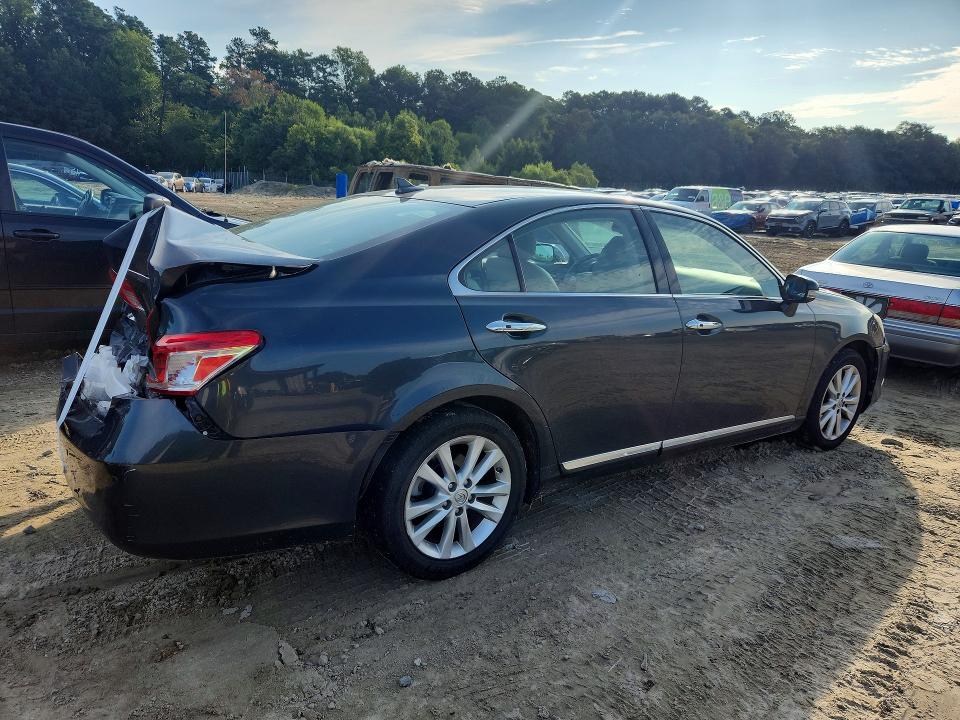Photo 3 from auction – 2011 LEXUS ES with VIN JTHBK1EG7B2441290