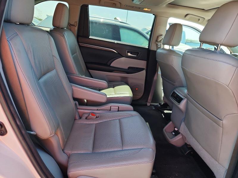 Снимка 11 от търг – 2015 TOYOTA HIGHLANDER с VIN 5TDYKRFH6FS065746
