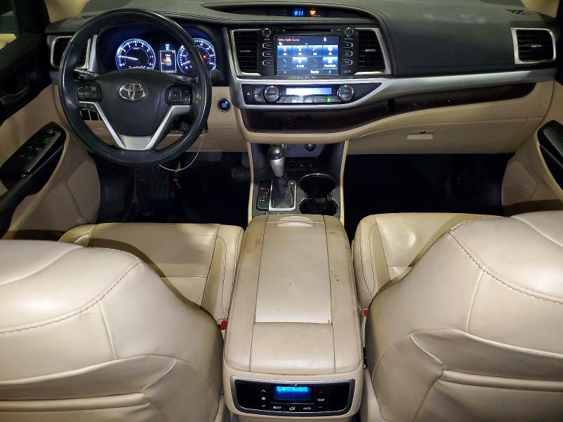 Photo 8 from auction – 2016 TOYOTA HIGHLANDER with VIN 5TDJKRFH1GS503639