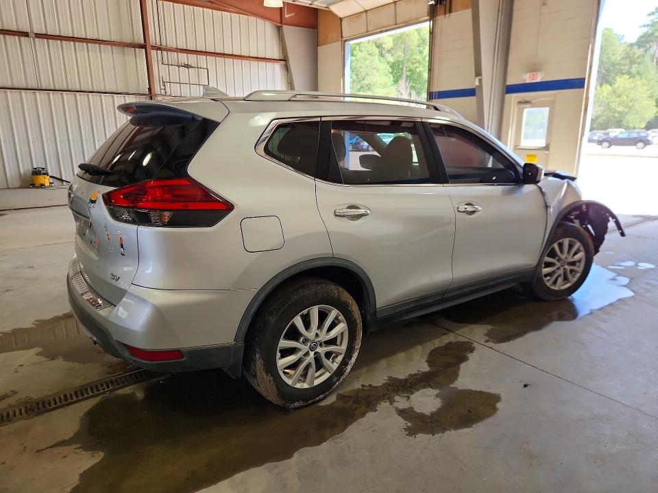 Photo 3 from auction – 2017 NISSAN ROGUE with VIN KNMAT2MT8HP612834