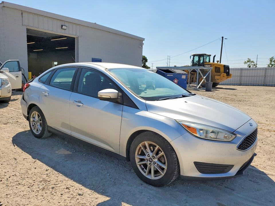 Photo 4 from auction – 2016 FORD FOCUS with VIN 1FADP3F26GL292937