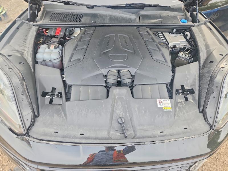 Photo 12 from auction – 2024 PORSCHE CAYENNE with VIN WP1AL2AY2RDA33629