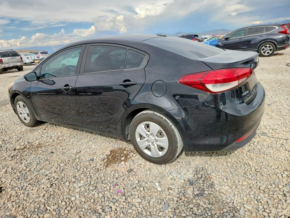 Photo 2 from auction – 2017 KIA FORTE with VIN 3KPFK4A77HE029828