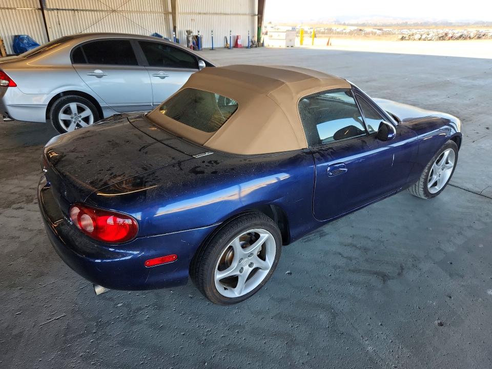 Photo 3 from auction – 2002 MAZDA MX-5 MIATA with VIN JM1NB353420232804