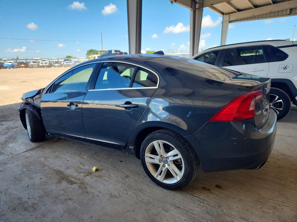 Photo 2 from auction – 2015 VOLVO S60 with VIN YV140MFB2F1306065