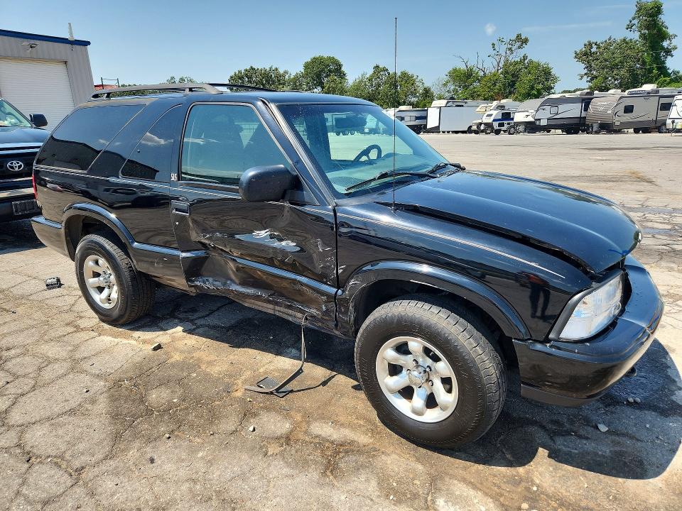 Photo 4 from auction – 2000 GMC JIMMY with VIN 1GKCT18W3YK148537