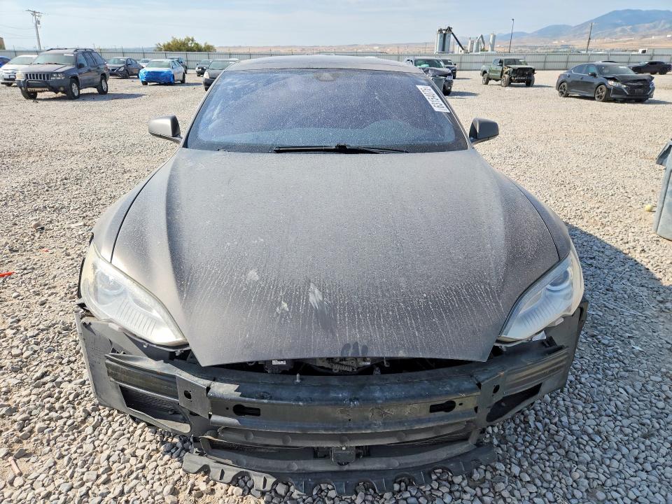 Photo 5 from auction – 2015 TESLA MODEL S with VIN 5YJSA1E21FF109101