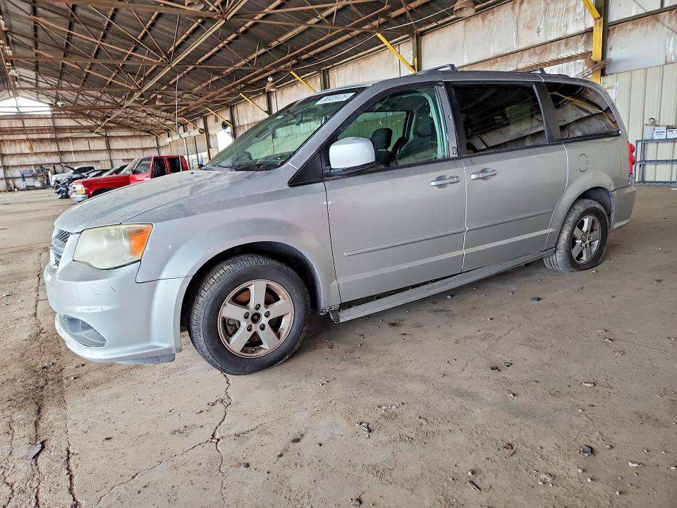 DODGE GRAND CARAVAN 2012 مع رقم تعريف المركبة 2C4RDGCG3CR295909 - صورة من المزاد