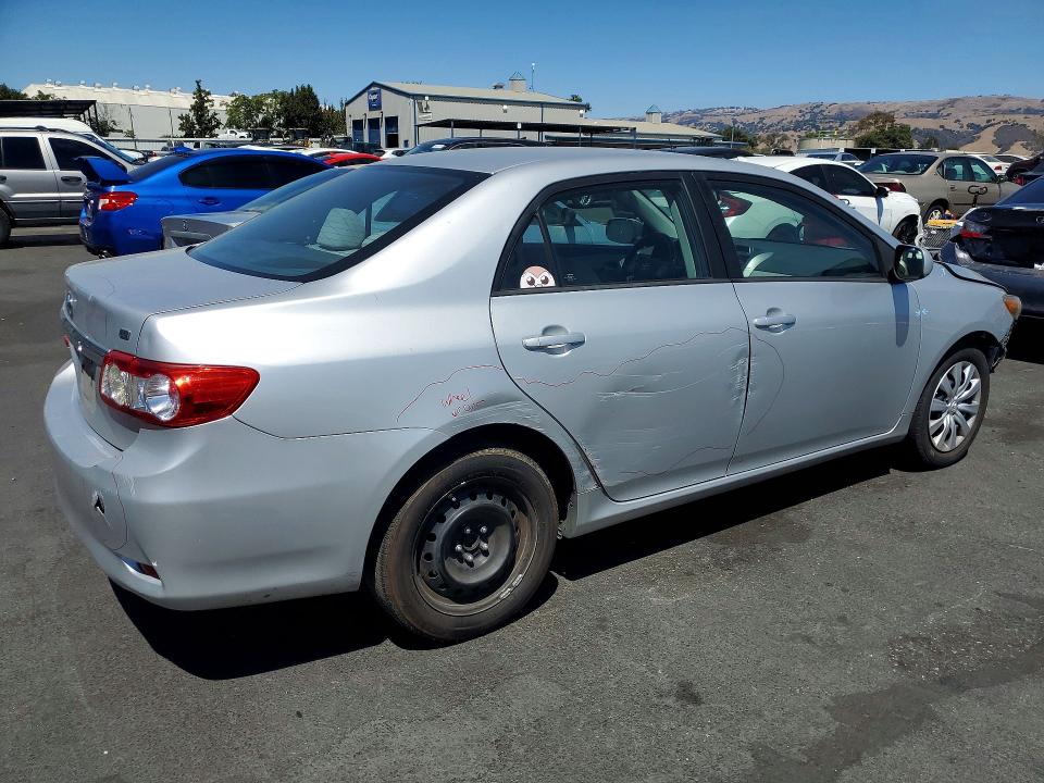 Photo 3 from auction – 2012 TOYOTA COROLLA with VIN 5YFBU4EE3CP040009