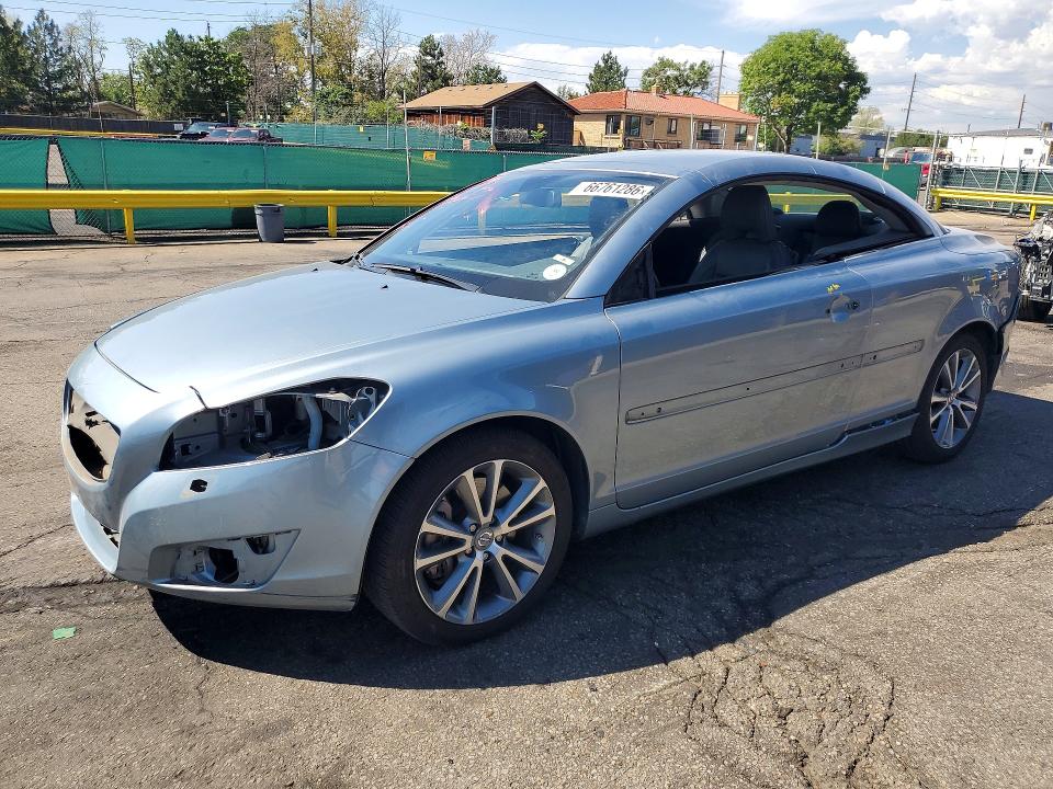 VOLVO C70 2013 with VIN YV1672MC1DJ136699 - Photo from auction