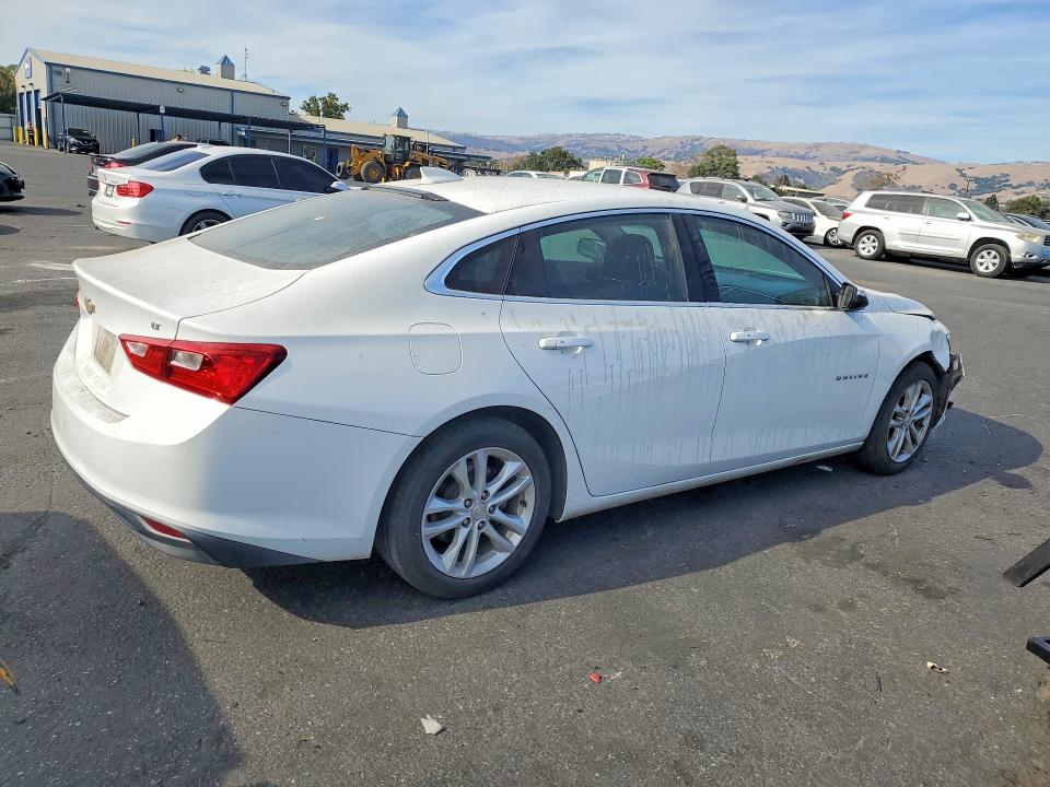 Photo 3 from auction – 2017 CHEVROLET MALIBU with VIN 1G1ZE5ST2HF187675