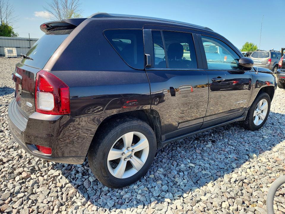 Photo 3 from auction – 2014 JEEP COMPASS with VIN 1C4NJDEB8ED707030