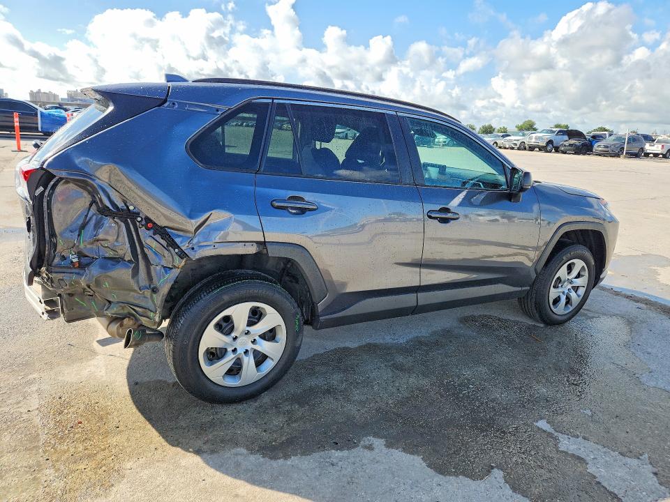 Photo 3 from auction – 2021 TOYOTA RAV4 with VIN 2T3H1RFV2MC110297