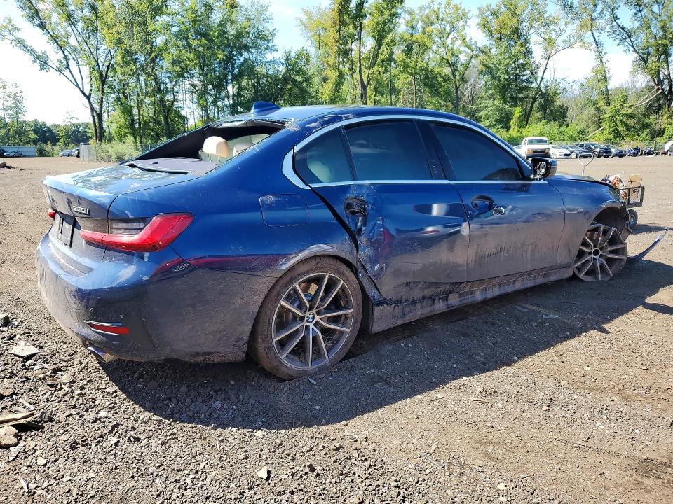 Photo 3 from auction – 2021 BMW 330XI with VIN 3MW5R7J05M8C21654