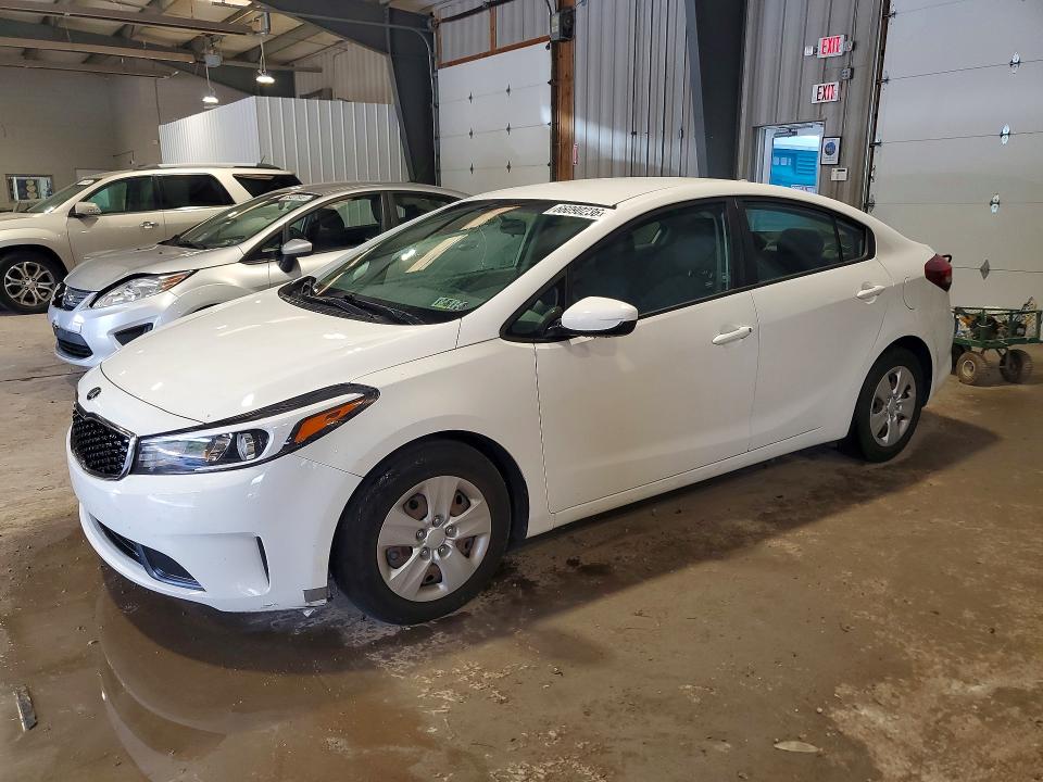 KIA FORTE 2017 with VIN 3KPFK4A70HE127521 - Photo from auction
