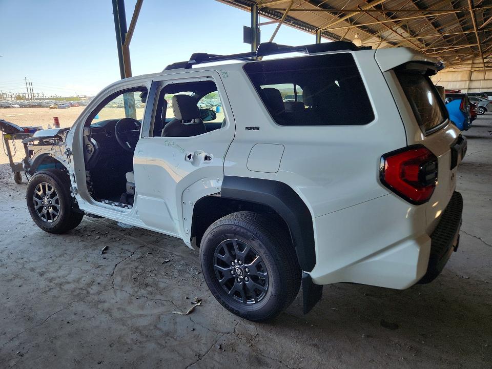 Photo 2 from auction – 2025 TOYOTA 4RUNNER with VIN JTEVA5BR8S5034295