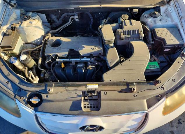 Photo 12 from auction – 2010 HYUNDAI SANTA FE with VIN 5NMSG3AB4AH336516