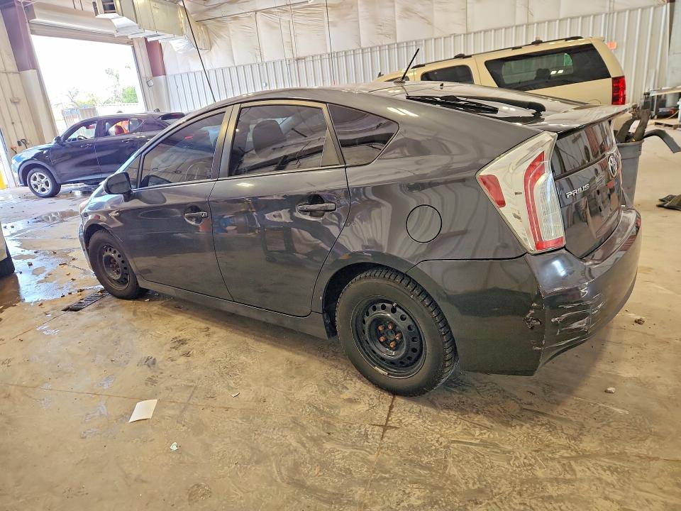 Photo 2 from auction – 2013 TOYOTA PRIUS with VIN JTDKN3DU3D1623055