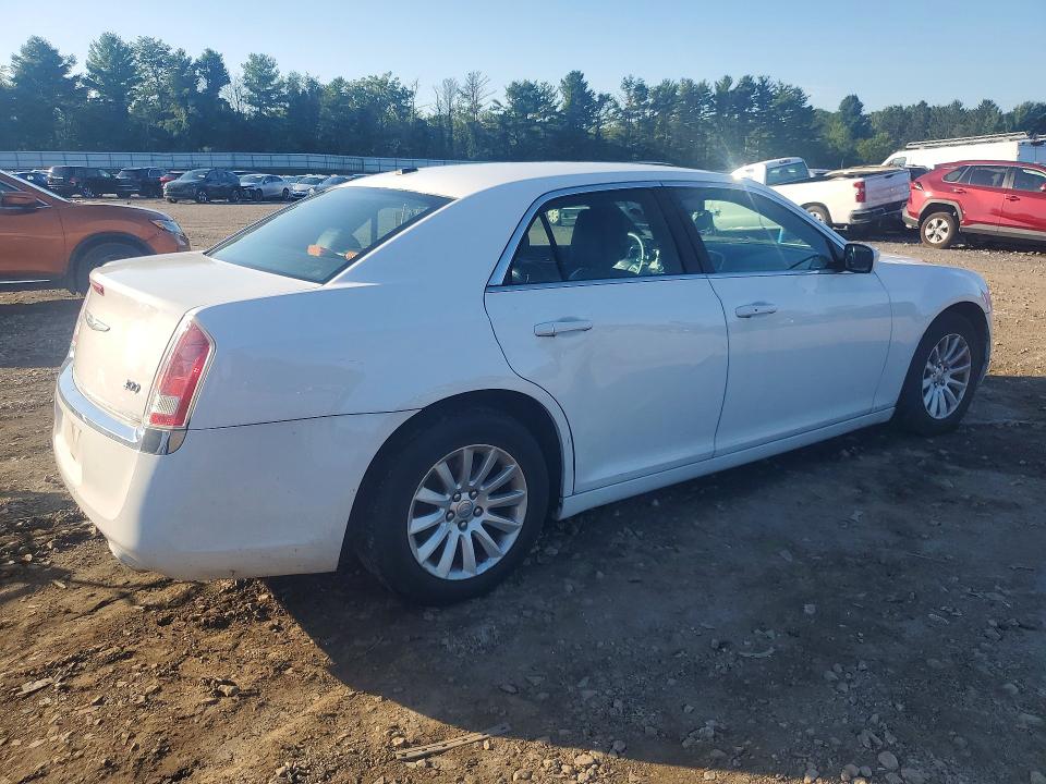 Photo 3 from auction – 2014 CHRYSLER 300 with VIN 2C3CCAAG9EH380226