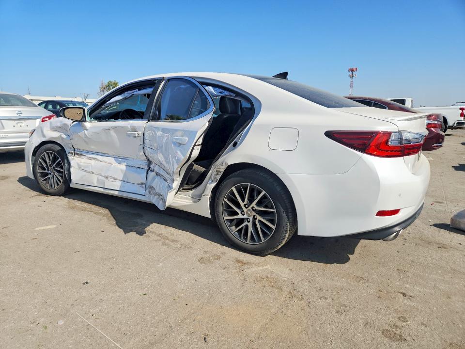 Photo 2 from auction – 2017 LEXUS ES with VIN 58ABK1GG4HU039906
