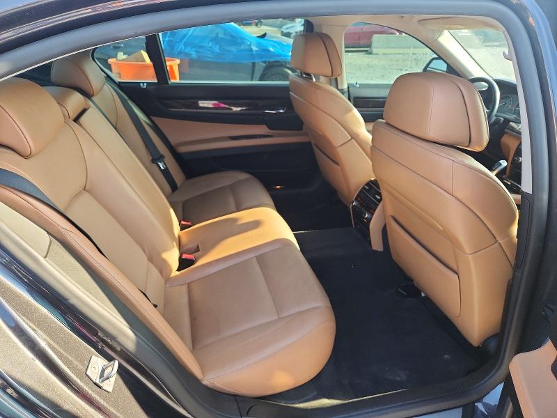 Photo 10 from auction – 2011 BMW 750 with VIN WBAKC8C5XBC434415