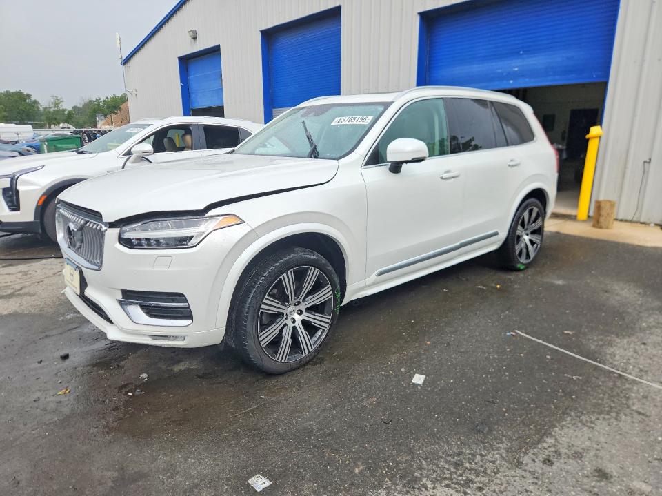 VOLVO XC90 2021 with VIN YV4A221L4M1698936 - Photo from auction