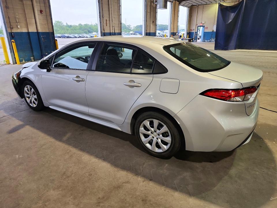 Photo 2 from auction – 2022 TOYOTA COROLLA with VIN 5YFEPMAE4NP297645