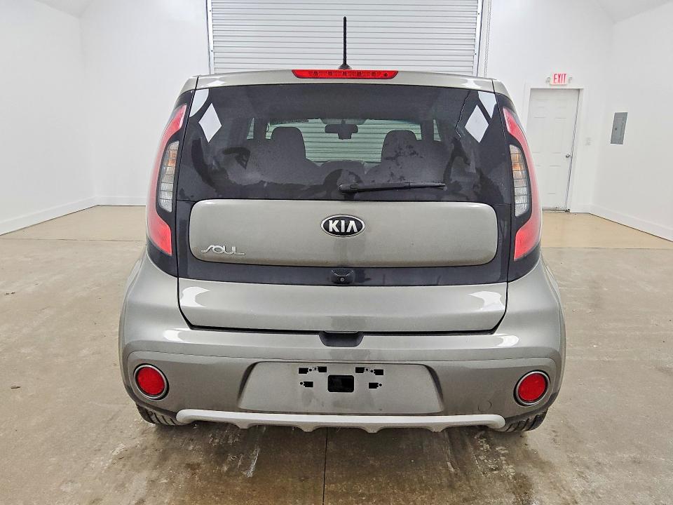 Photo 6 from auction – 2018 KIA SOUL with VIN KNDJP3A56J7518862