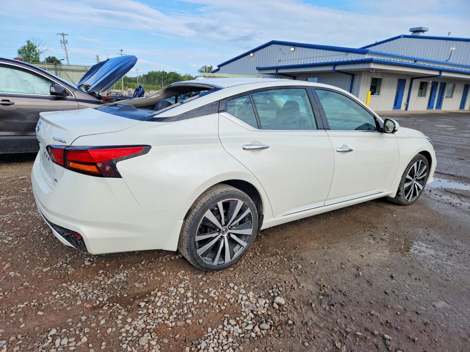 Photo 3 from auction – 2019 NISSAN ALTIMA with VIN 1N4BL4FW2KC146605