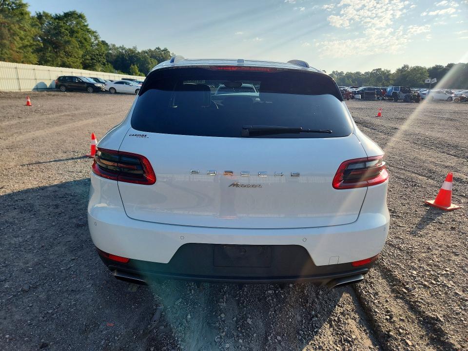 Photo 6 from auction – 2018 PORSCHE MACAN with VIN WP1AA2A5XJLB03688