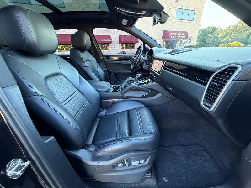 Photo 5 from auction – 2019 PORSCHE CAYENNE with VIN WP1AA2AY0KDA00897