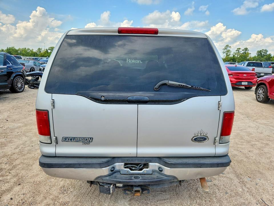 Foto 6 de la subasta – 2001 FORD EXCURSION con VIN 1FMNU40L71EB38386