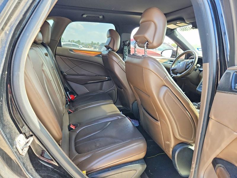 Foto 11 de la subasta – 2016 LINCOLN MKC con VIN 5LMCJ3C92GUJ31142