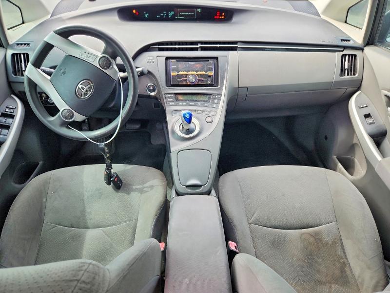 Photo 8 from auction – 2011 TOYOTA PRIUS with VIN JTDKN3DU9B5299499