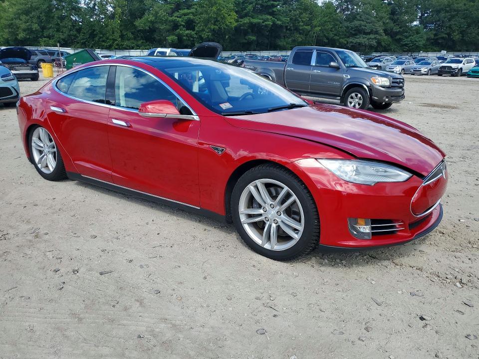 Photo 4 from auction – 2013 TESLA MODEL S with VIN 5YJSA1CN3DFP09760