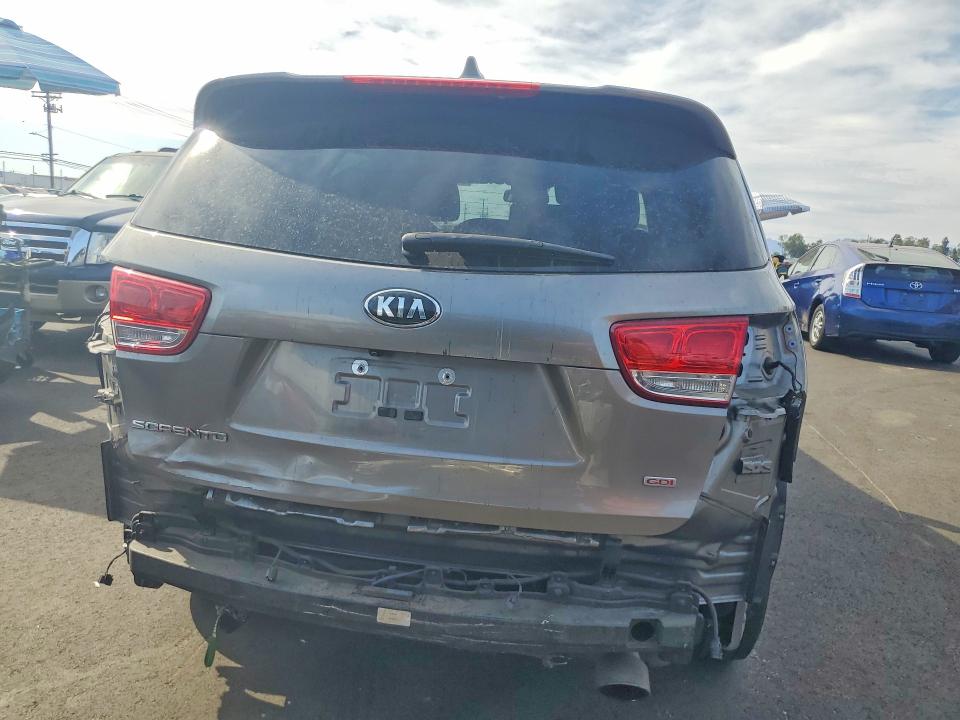 Zdjęcie 6 z aukcji – 2017 KIA SORENTO z VIN 5XYPG4A34HG273295