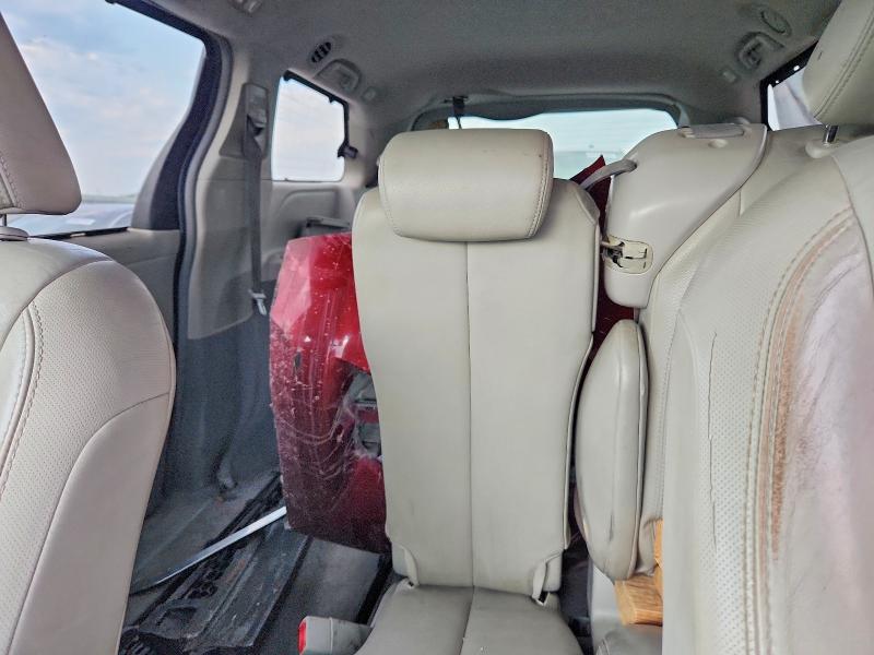 Снимка 10 от търг – 2011 TOYOTA SIENNA с VIN 5TDYK3DC9BS087013