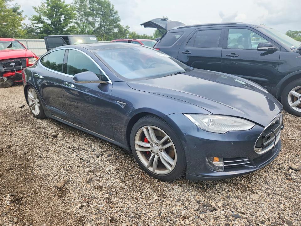 Photo 4 from auction – 2015 TESLA MODEL S with VIN 5YJSA1H24FFP76837